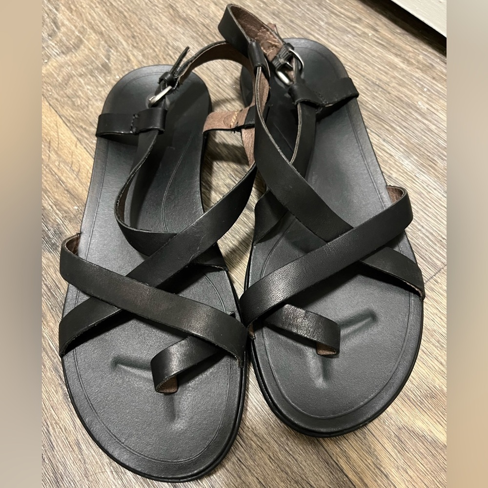 OluKai Black Leather/Rubber Sandals Size 10